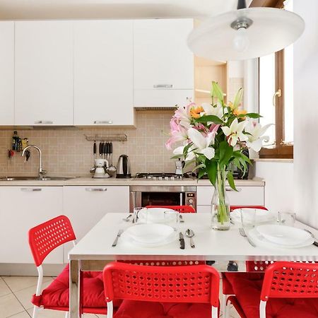 밀라노 Corsica Huge Terrace Flats 아파트 외부 사진