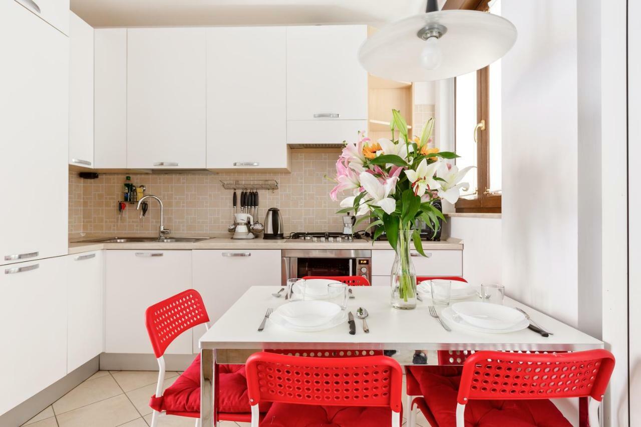 밀라노 Corsica Huge Terrace Flats 아파트 외부 사진