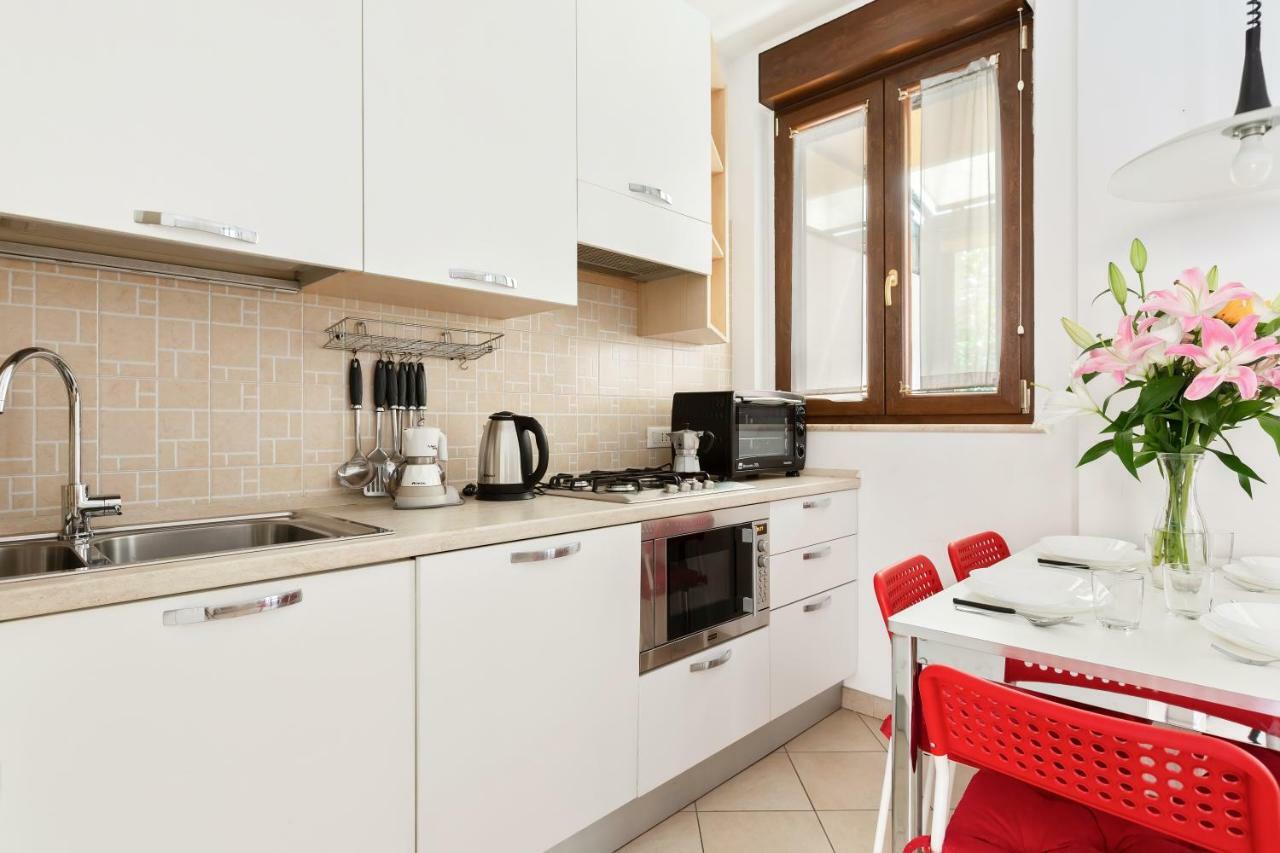 밀라노 Corsica Huge Terrace Flats 아파트 외부 사진